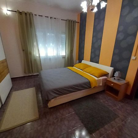 Apartment T&L Vir Bagian luar foto